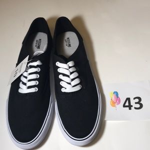 MOSSIMO women sneakers